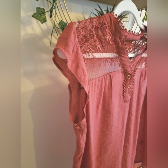 Sweet Wanderer Lace Crochet Flutter Top - Picture 3 of 5